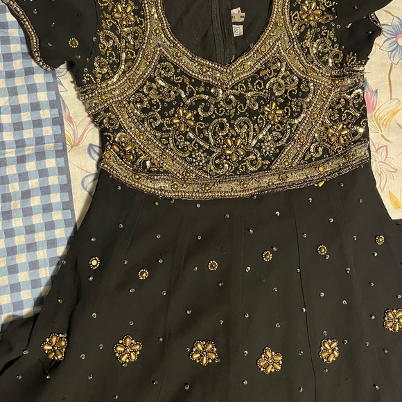 Girls Ethnic wear - Picture 9 of 11